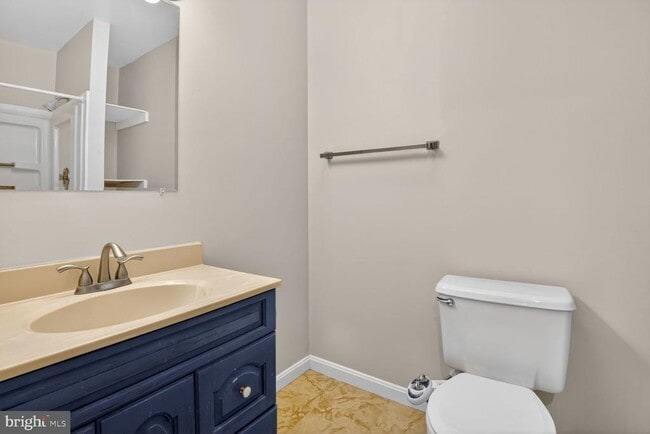 Building Photo - 2874 Sutton Oaks Ln