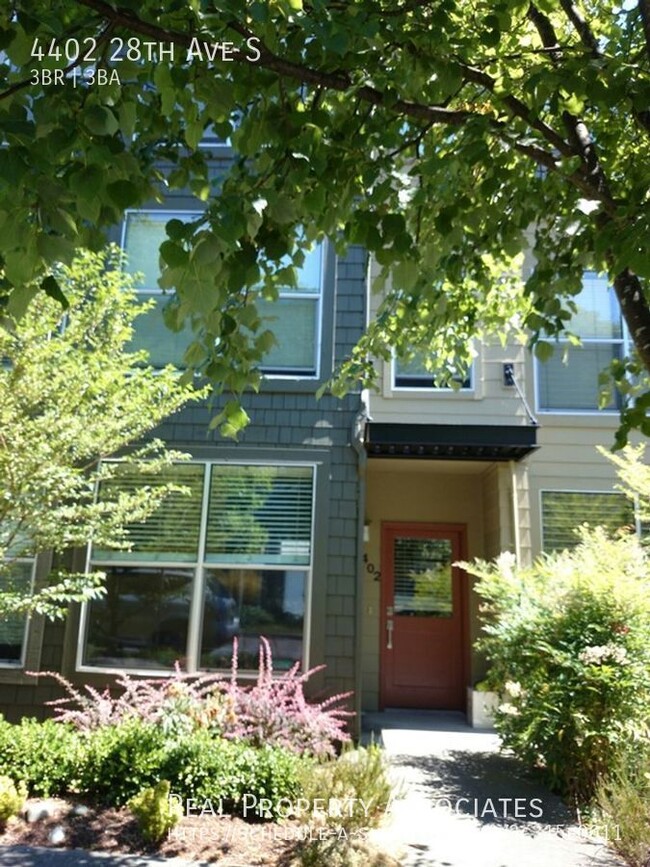 Building Photo - 4402 28th Ave S