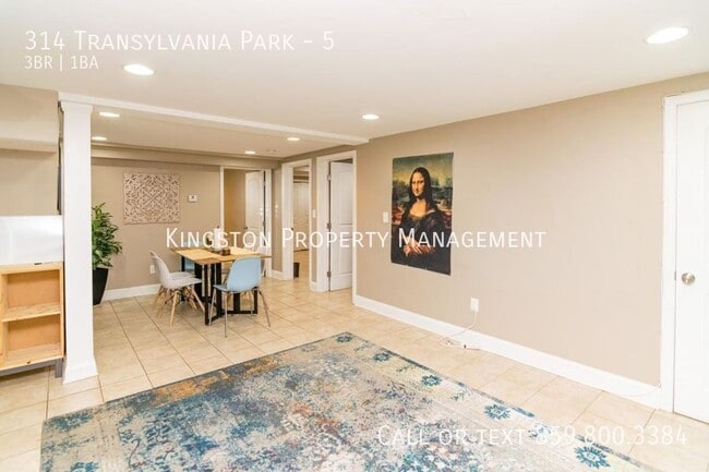 Building Photo - 314 Transylvania Park