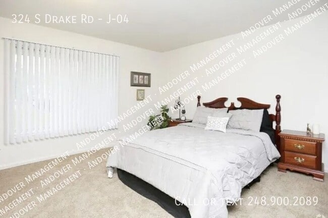 Building Photo - 324 S Drake Rd
