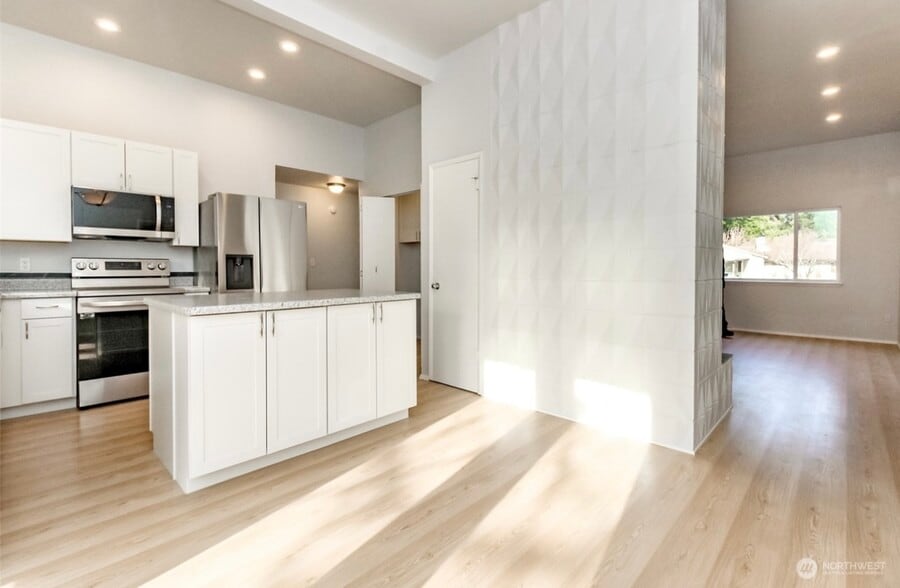 Building Photo - 10914 108th St SW