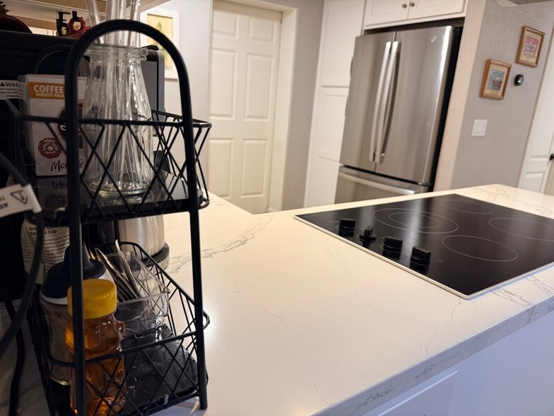 Kitchen - 130 S Hibbert