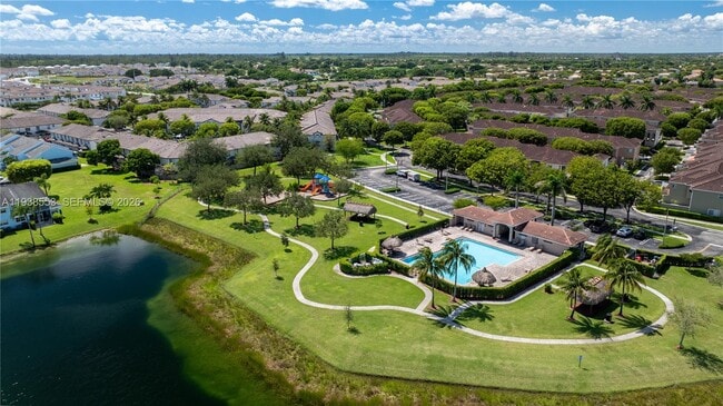 Building Photo - 2229 SE 25th Ave