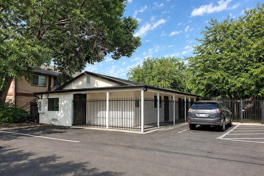 Building Photo - 3445 Altos Ave