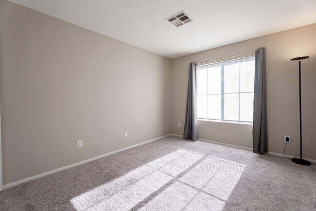 Building Photo - 9668 Belle Regal St - Las Vegas NV 89123