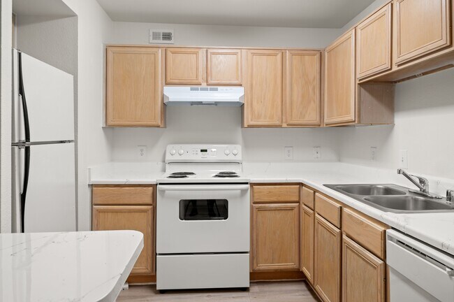 Kitchen - C1 Floorplan - Memorial Heights at Washington