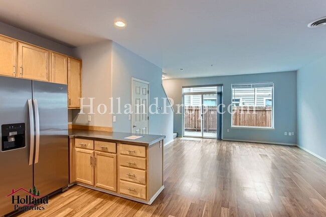 Building Photo - Charming 3-Bedroom Home in Prime Hillsboro Location!