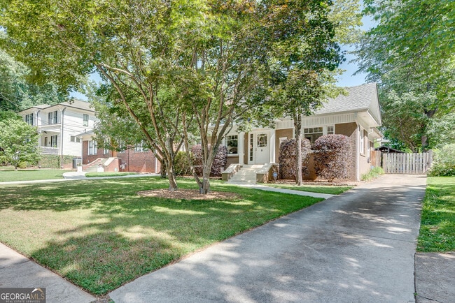 Building Photo - 2104 Delano Dr NE