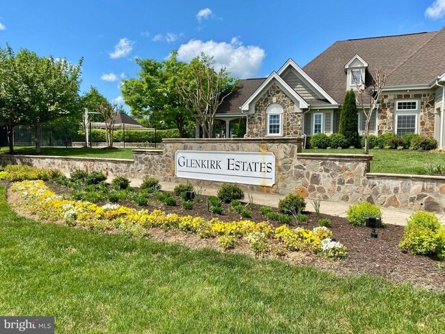 Building Photo - 8416 Churchside Dr