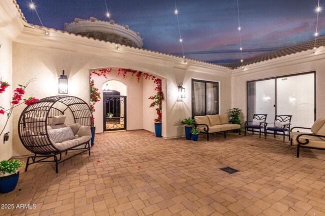 Building Photo - 2506 S 186th Dr