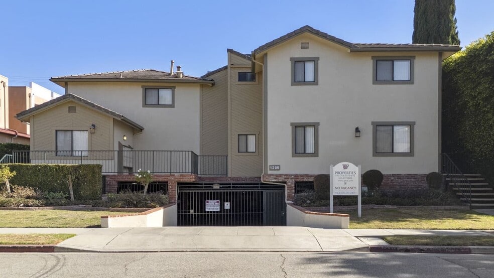 Building Photo - 1206 Viola Ave