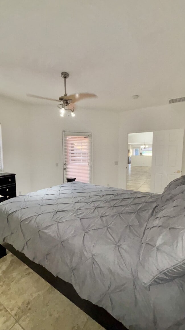 Building Photo - 3 Bedrooms and 3 Bathrooms Save $500 Move-in by April 1st!!