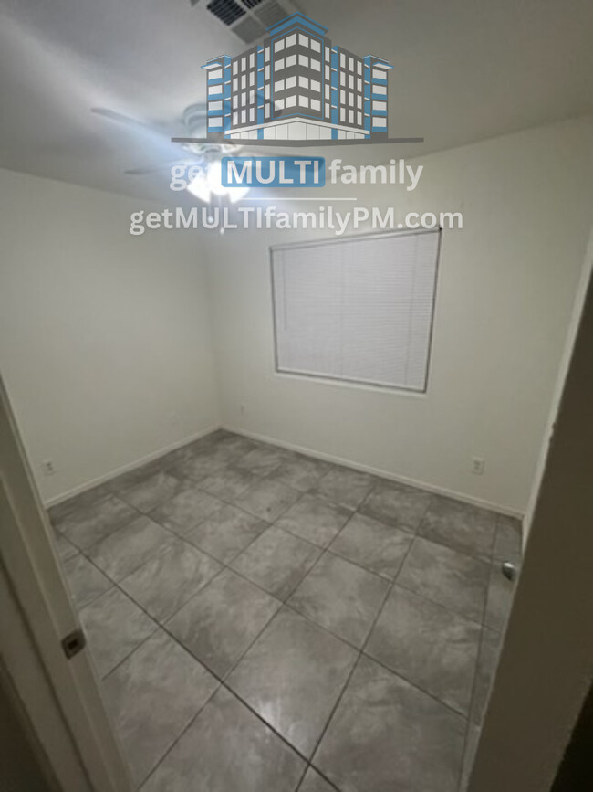 Building Photo - 2-Bedroom  located by in a Prime Location ...