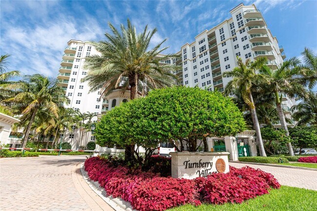 Building Photo - 20000 E Country Club Dr