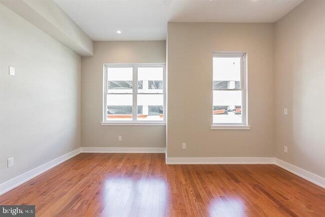 Building Photo - 146 W Wildey St
