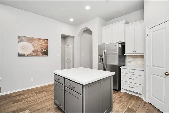 Building Photo - 12046 Texas Trumpet Trail