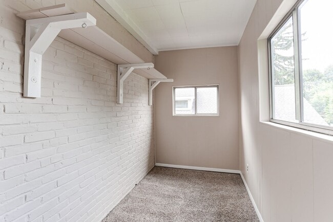Building Photo - Four bedroom, two bathroom home