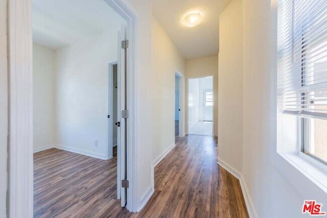 Building Photo - 400 S Rampart Blvd