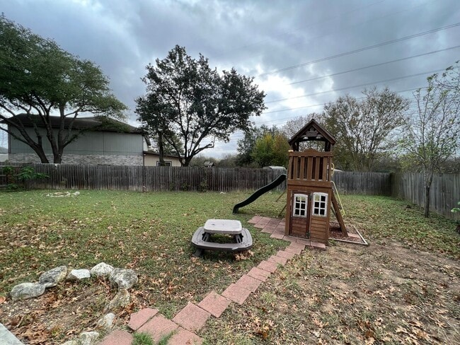 Building Photo - CUTE ONE STORY IN LONGS CREEK***3 BEDROOM ...