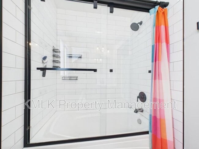 Building Photo - 2514 Carson Rd