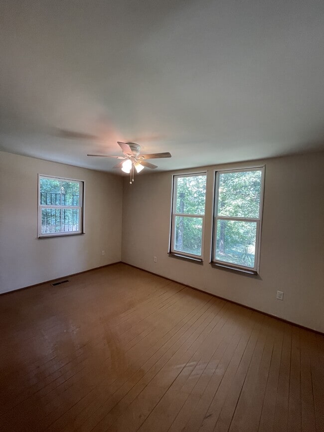 Building Photo - 3206 Campbell St