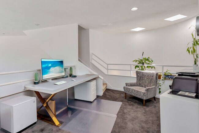 Building Photo - 4809 Neyrey Dr