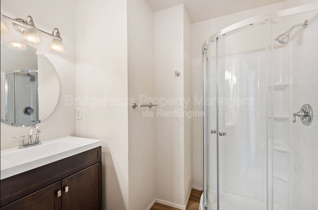 Building Photo - 7831 Rancho Fanita Dr