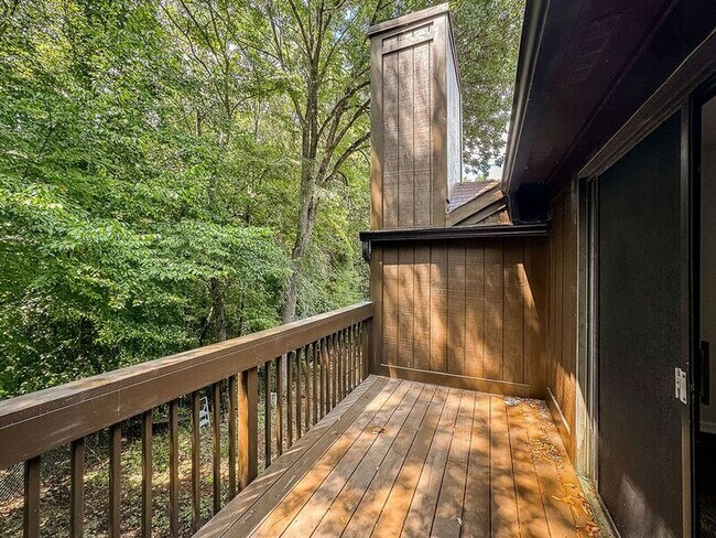 Building Photo - 134 Fernbanks Ct