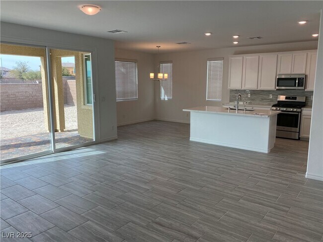 Building Photo - 7123 Calvert Cliffs St