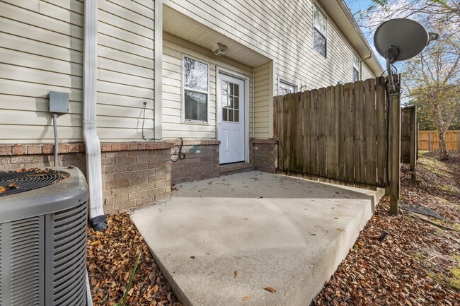 Building Photo - 1806 Shay-Lin Ct