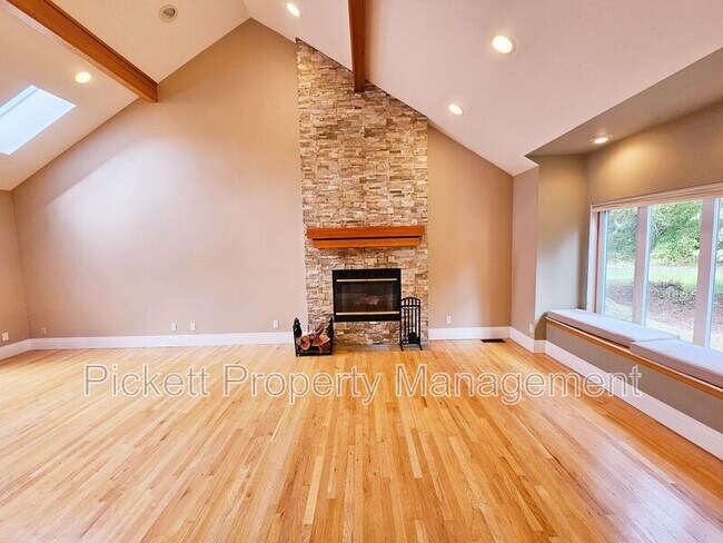 Building Photo - 27201 WA-3