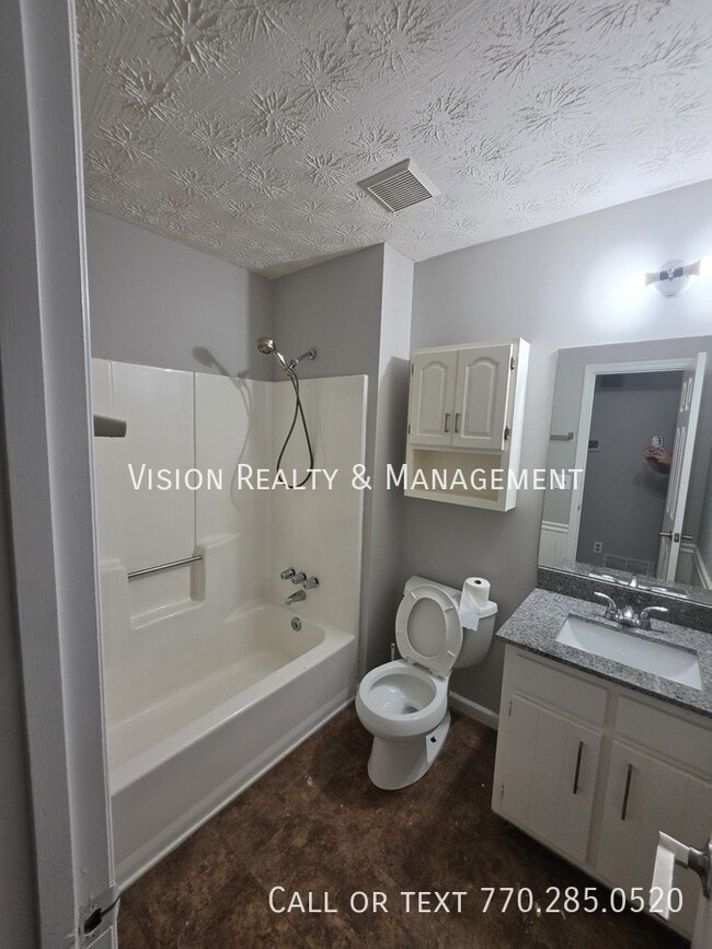 Building Photo - 985 S Lassetter Cir