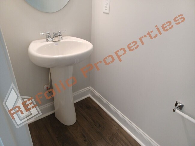 Building Photo - Built in 2022! 3 Story 3 Bedroom 1-Car Gar...