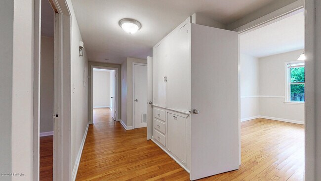 Building Photo - 1274 Belmont Terrace