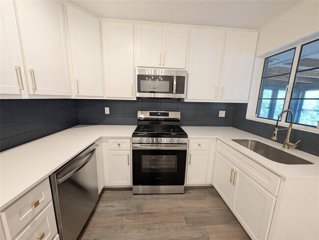 Building Photo - 1619 Carlisle Ct