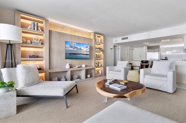 Building Photo - 102 24th St