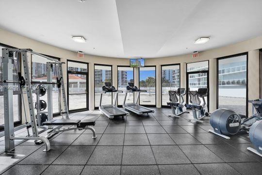 Building Photo - 20515 E Country Club Dr