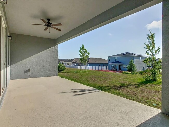 Building Photo - 1043 Lakeshore Breeze Pl