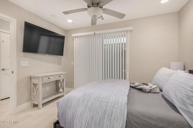 Building Photo - 7550 E Osborn Rd