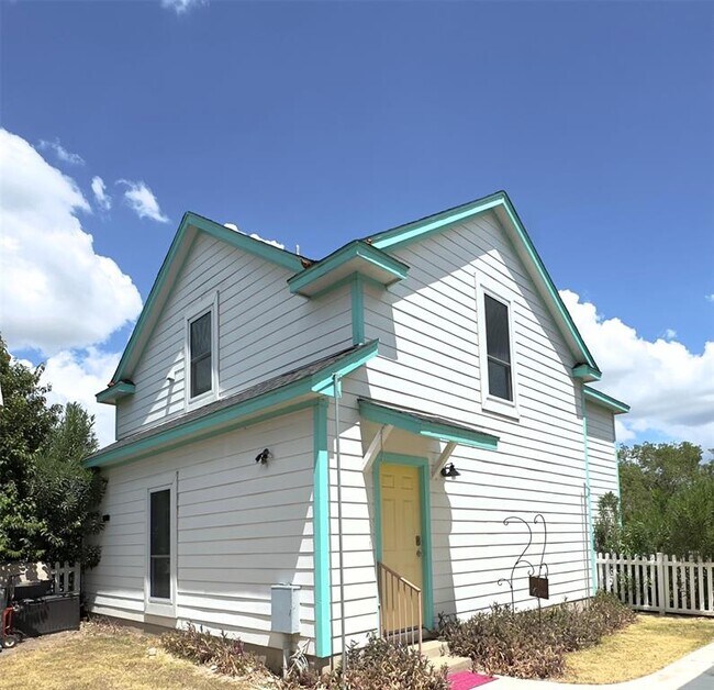 Building Photo - 401 Witte Rd