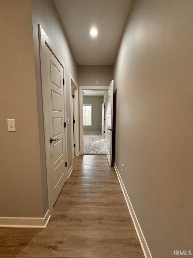 Building Photo - 3824 High Pointe Dr