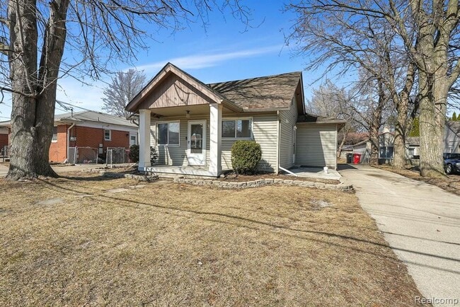 Building Photo - 17511 Castle St