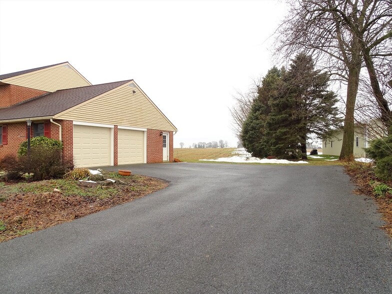 Building Photo - 2228 Junction Rd