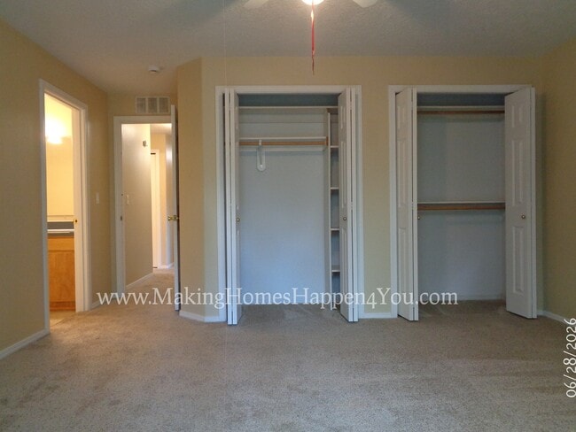 Building Photo - 260 SW Oregon Trail Dr