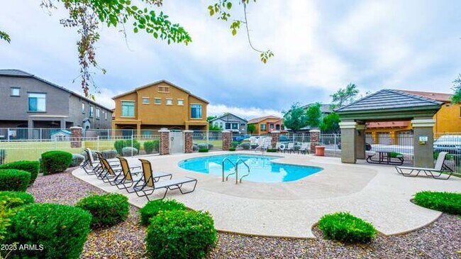 Building Photo - 2 bed 2 bath 1 car garage in Augusta Ranch area