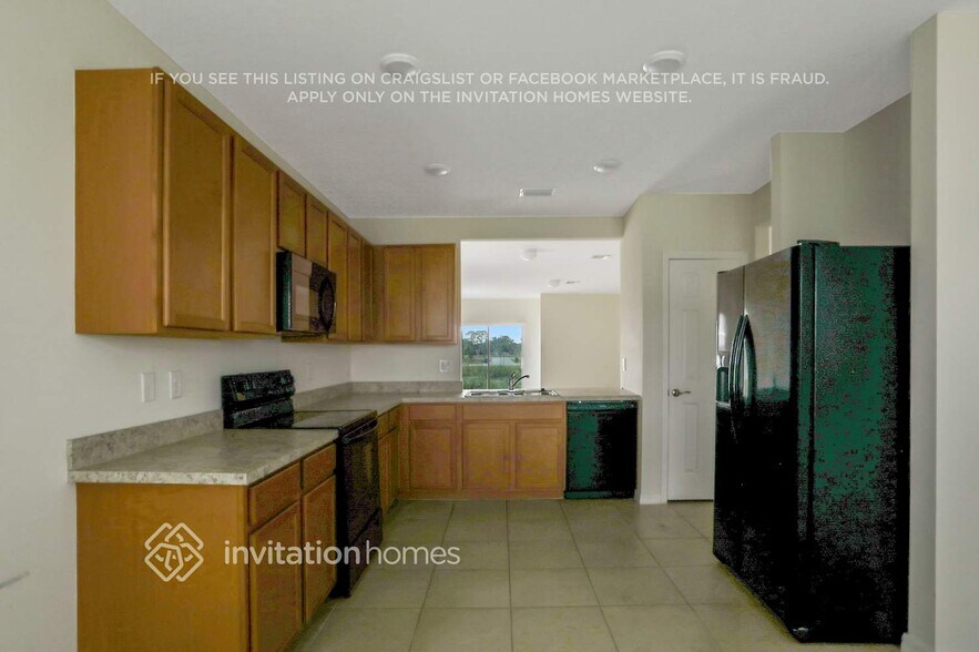 Building Photo - 10292 Silver Pond Lane