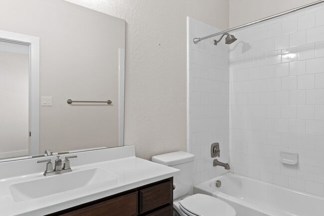 Building Photo - 4008 Canaleta