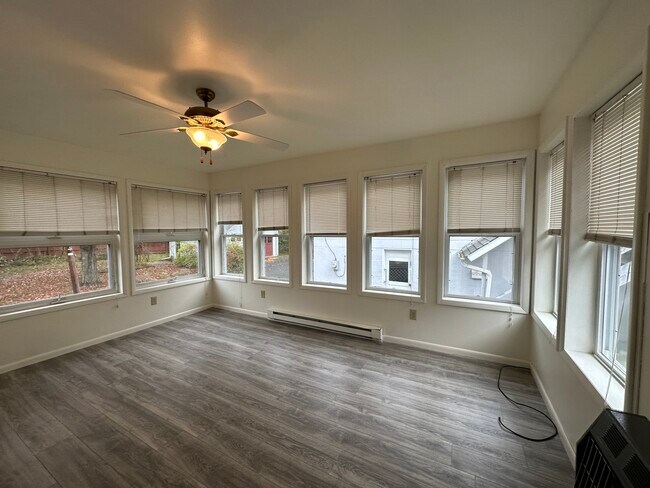Building Photo - 1607 East St