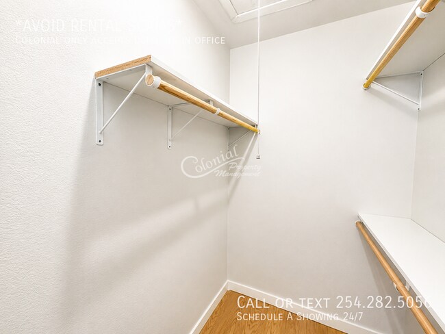 Building Photo - 2717 Parker Ln
