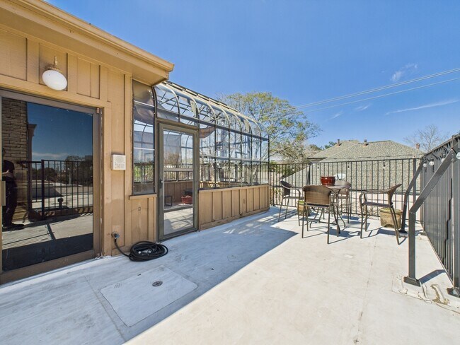 Building Photo - 7608 Del Monte Dr